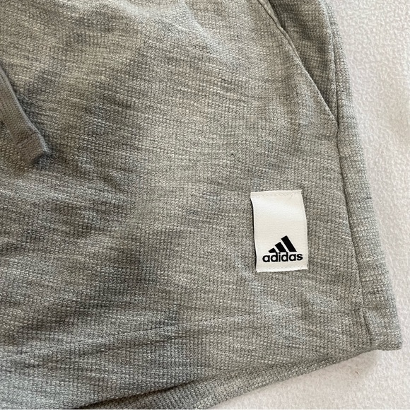 Adidas Lounge Terry Loop Shorts Medium Grey Heather - Picture 4 of 10